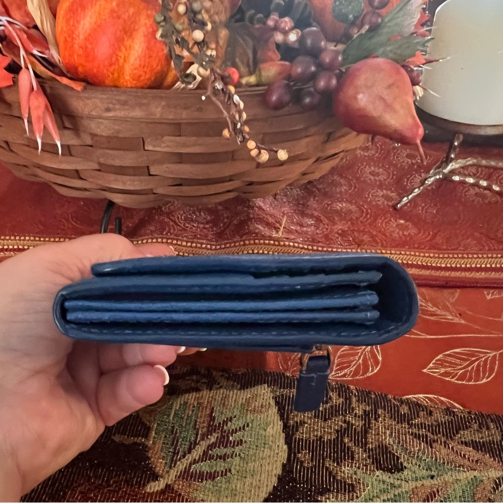 Tumi Chelsea Continental Long Royal Blue Women's Wallet, snap closure 💙 - Picture 12 of 15